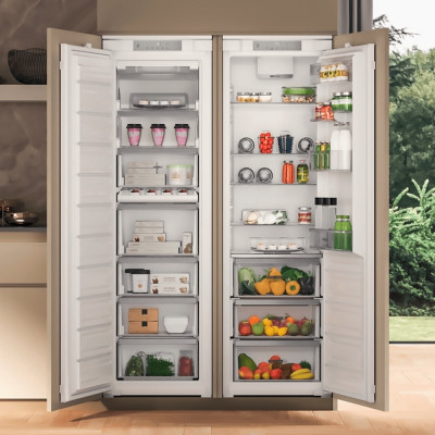 Холодильна камера Whirlpool вбудована, 177x54х54, 314л, А++, ST, інв., білий