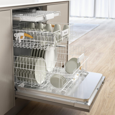 Посудомоечная машина Miele G 5050 SCVi встроенная, 14компл., A++, 60см, дисплей, 3й корзина, белая