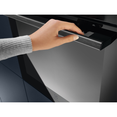 Духовой шкаф Electrolux электрический, 65л, А, пар, дисплей, конвекция, телескопические направляющие, черный