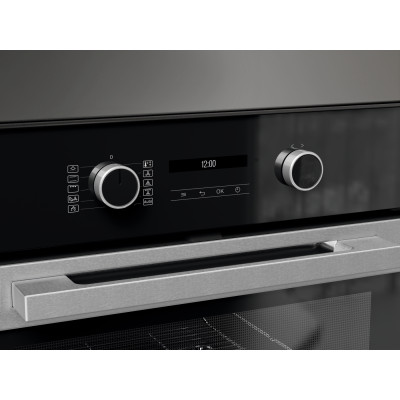 Духовой шкаф Miele H 2861 B Clean Steel электрический, 76л, A+, дисплей, конвекция, телескопические направляющие, черный
