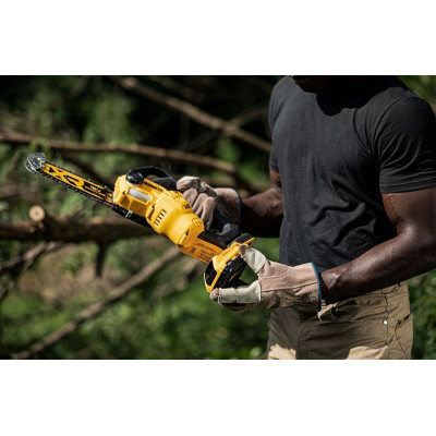 Пила цепная аккумуляторная DeWalt бесщеточная XR Li-lon 18В 8.6м/с шина 20см 2.1кг без АКБ и ЗП