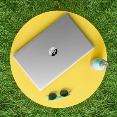 Ноутбук HP 17-cp2019ua 17.3" FHD IPS AG, AMD R5-7520U, 16GB, F512GB, UMA, DOS, сріблястий