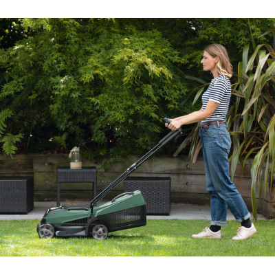 Газонокосилка аккумуляторная Bosch CityMower 18V-32-300 18В акб 1х4А·час 34см 31л 30-60мм 9.4кг