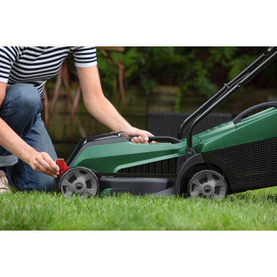 Газонокосилка аккумуляторная Bosch CityMower 18V-32-300 18В акб 1х4А·час 34см 31л 30-60мм 9.4кг
