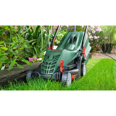 Газонокосилка сетевая Bosch UniversalRotak 37-555 1400Вт 37см 40л 27-50мм 15.5кг