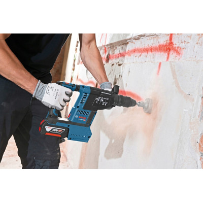 Перфоратор акумуляторний Bosch Professional GBH 187-LI SDS-plus 18В 1х5А·год 2.4Дж 3кг