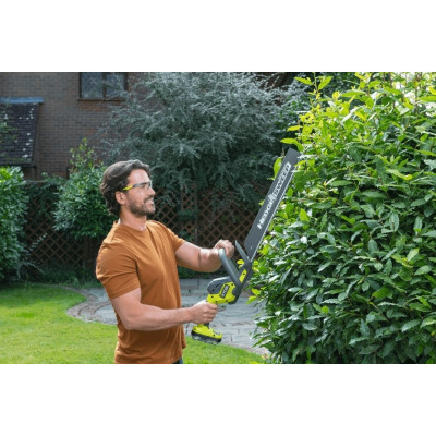 Кусторез аккумуляторный Ryobi ONE+ RY18HT45A-0 18В 45см шаг реза 22мм 2.3кг без АКБ и ЗП