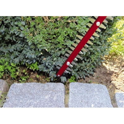 Кусторез Einhell GC-EH 6055/1 600Вт лезвие 61см шаг реза 16мм 3.3кг