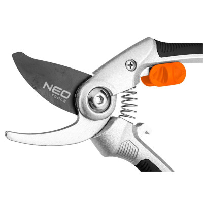 Секатор площинний Neo Tools, d різу 20мм, 210мм, 228г