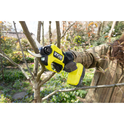 Секатор акумуляторний Ryobi ONE+ HP RY18SCXA-120T 18В акб 1х2А·год ЗП d різа 28мм 0.83кг кейс