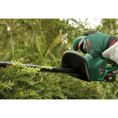 Кусторез аккумуляторный Bosch EasyHedgeCut 18V-52-13 18В лезвие 52см шаг реза 15мм 3.28кг без АКБ и ЗП