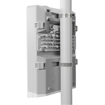 MikroTik CRS318-16P-2S+OUT 16-портовый управляемый PoE