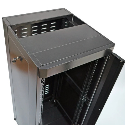 19" 18U, 610 х 675 мм Шафа чорна